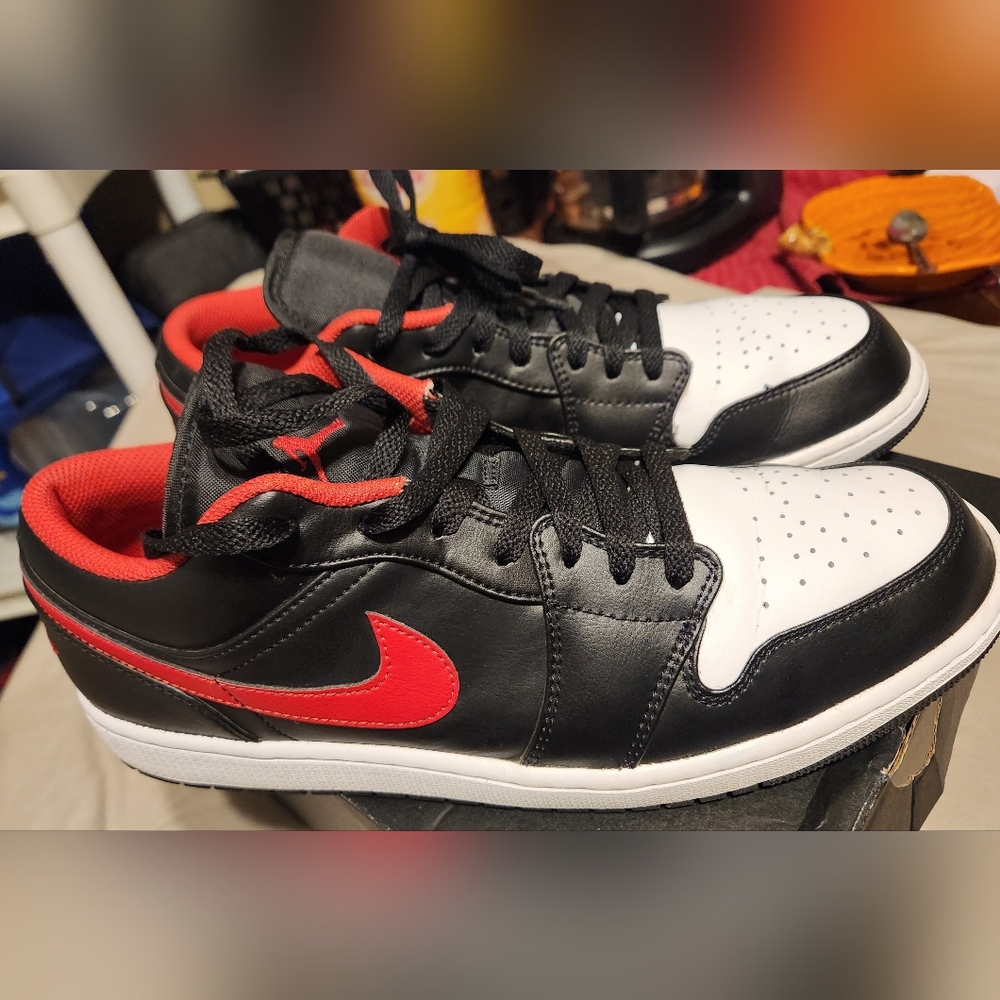 Nike Air Jordan 1 low "black/fire red-white"